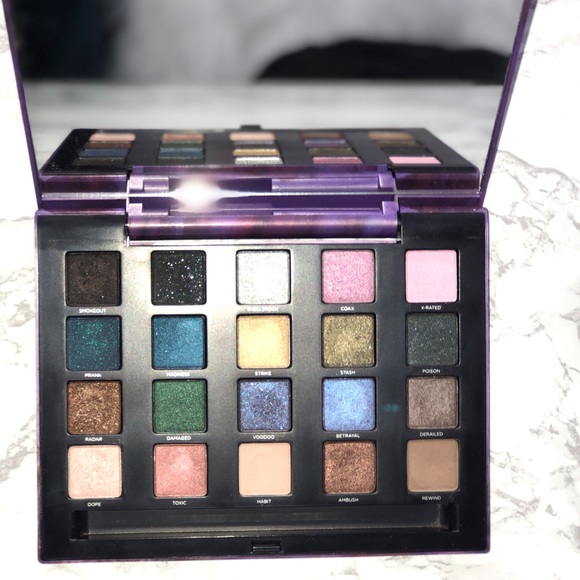 Urban Decay Vice 2 Eyeshadow Palette - Picture 3 of 5